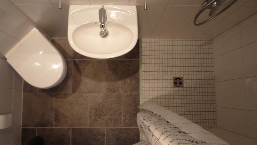 Hotel Garni Pension Ruth Mutterstadt Bilik gambar